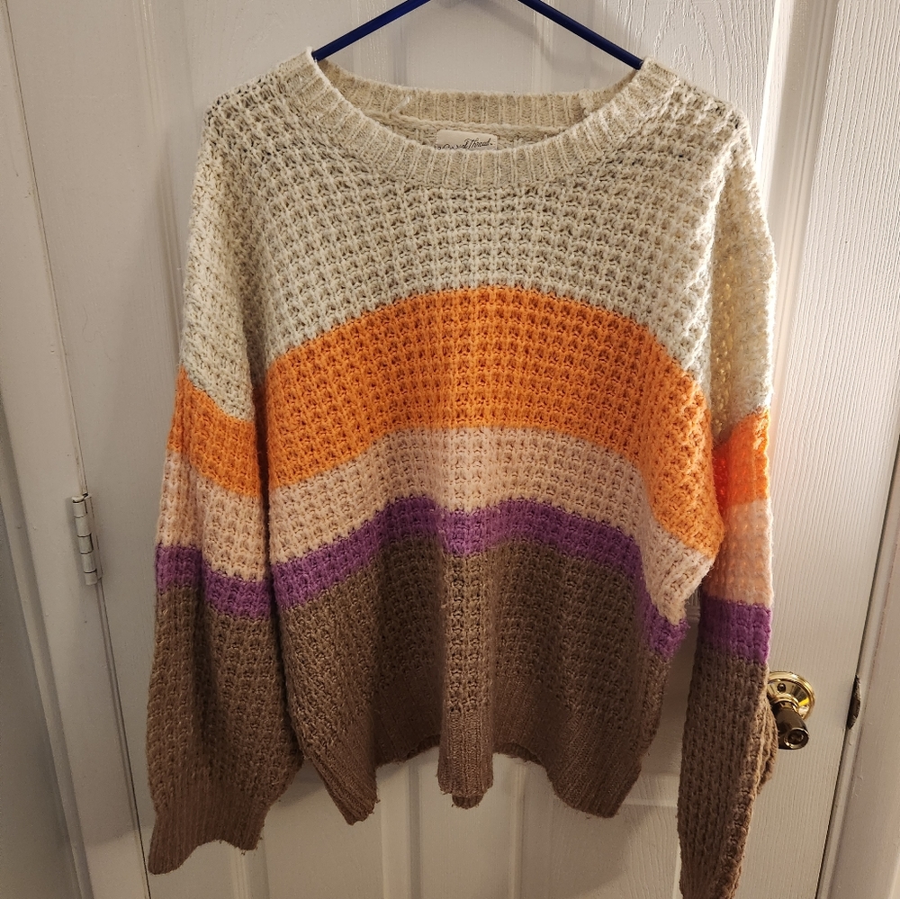 Universal Threads Sweater